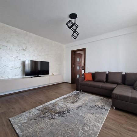 Downtown Apartment Râmnicu Vâlcea Buitenkant foto