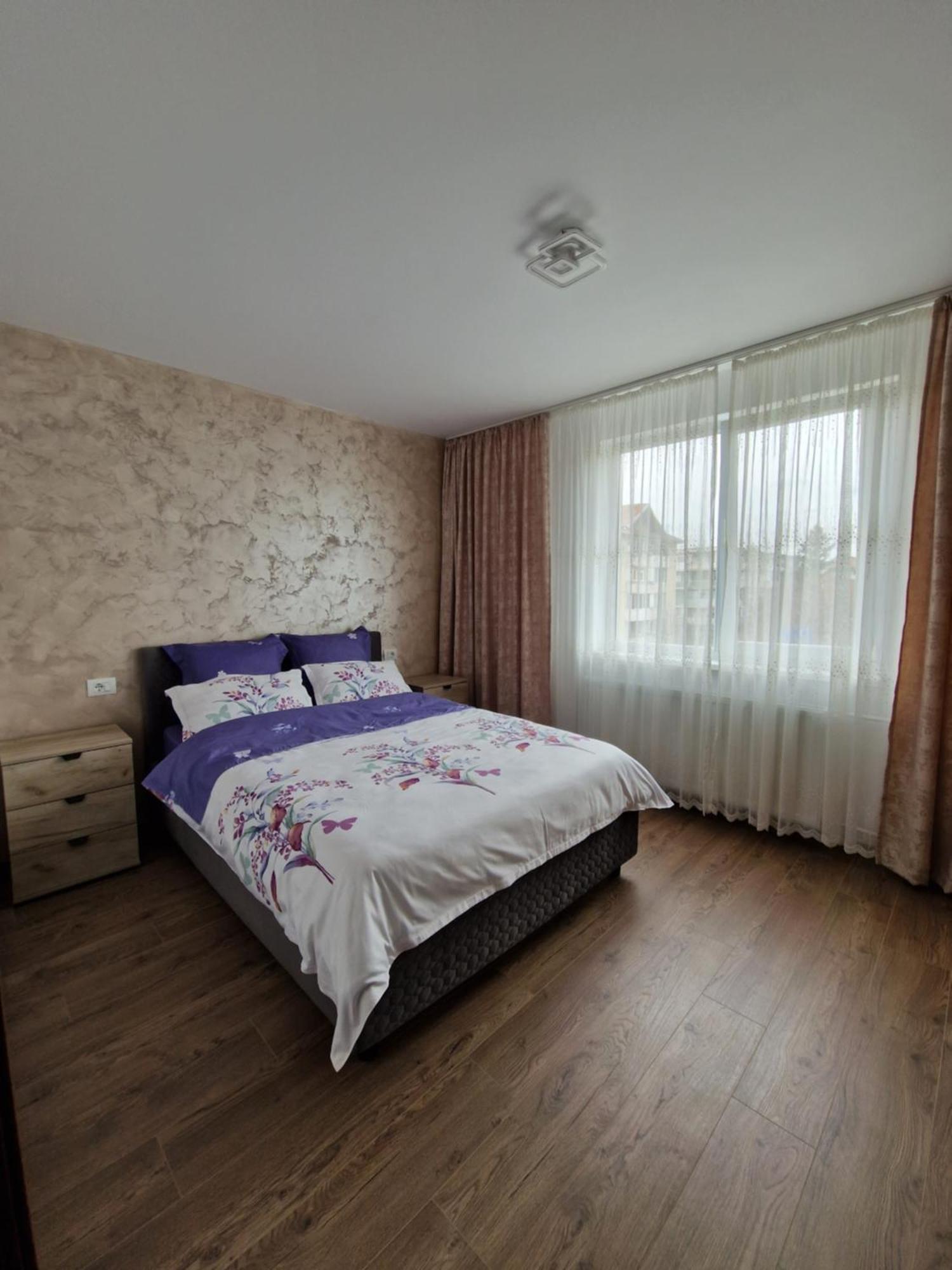 Downtown Apartment Râmnicu Vâlcea Buitenkant foto