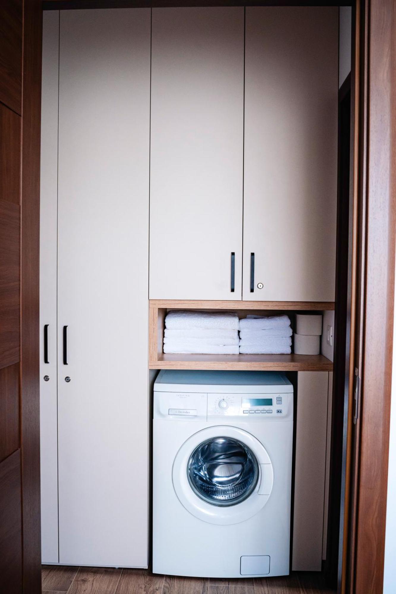 Downtown Apartment Râmnicu Vâlcea Buitenkant foto