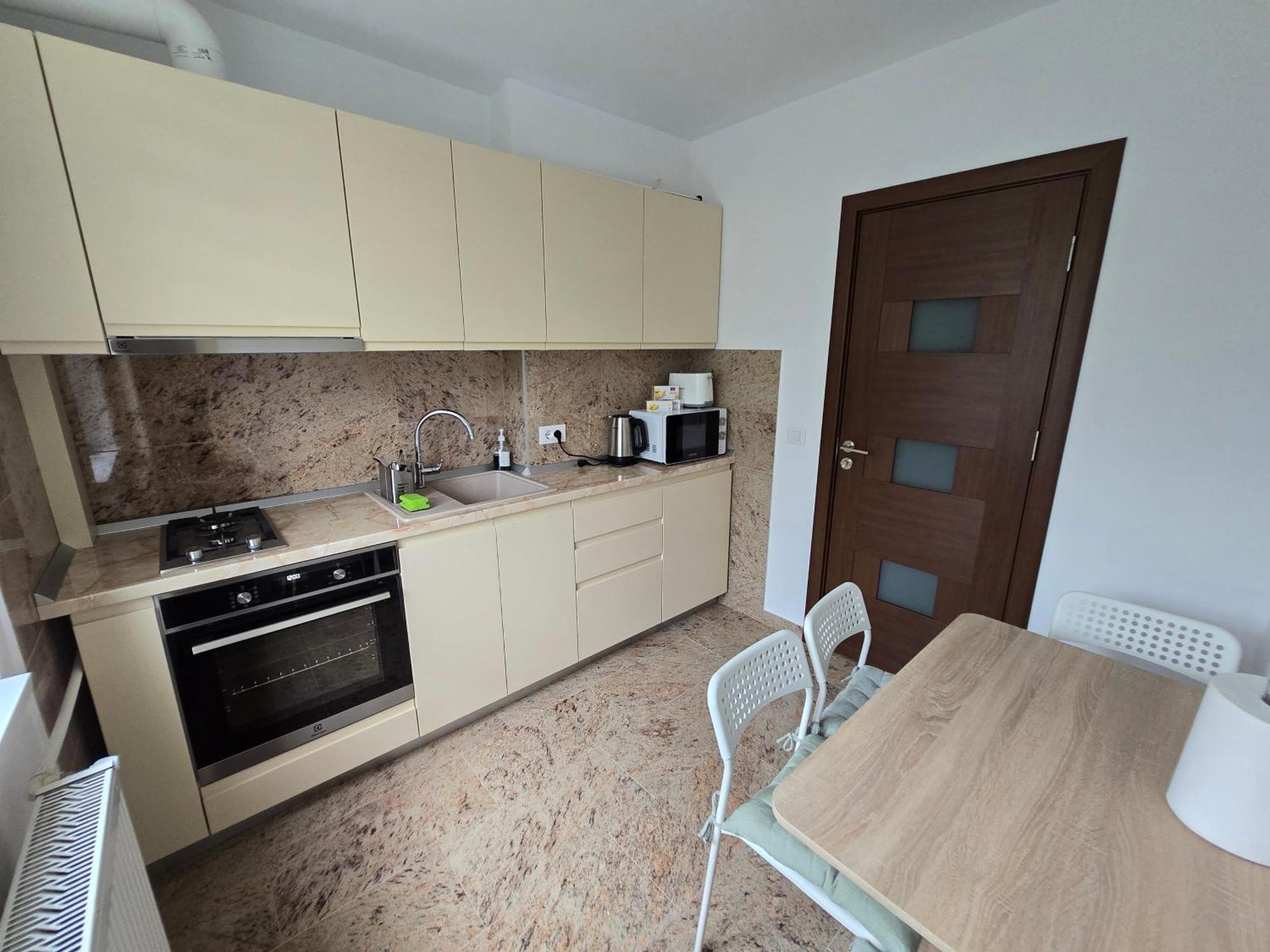 Downtown Apartment Râmnicu Vâlcea Buitenkant foto